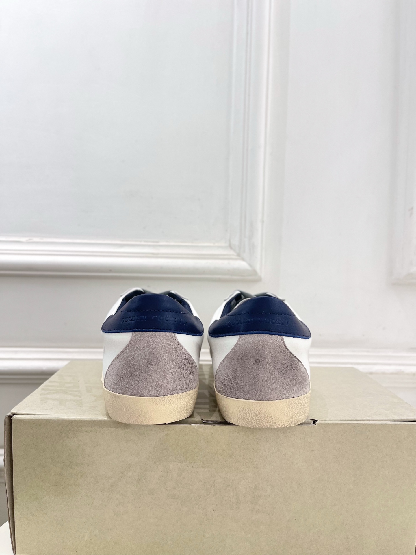Golden Goose  2026秋冬新品 经典星星做旧情侣款休闲脏脏鞋—————— GGDB作为这两年最受欢迎的设计