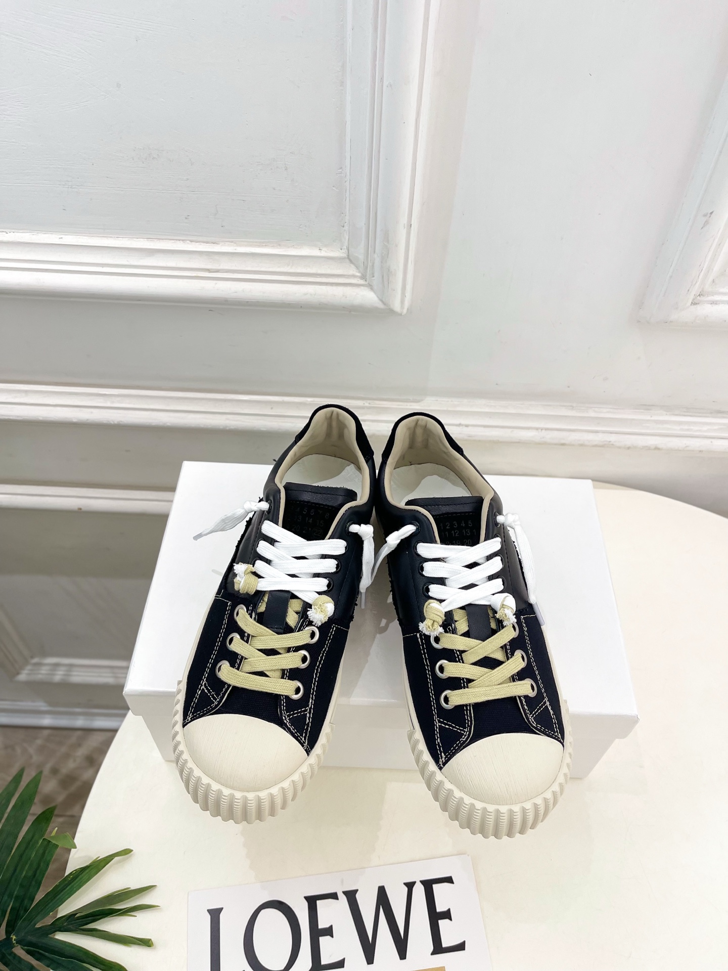 Maison Margiela· 马吉拉26𝐬𝐬  2026春夏新品 MM6马吉拉休闲低帮帆布鞋 绑带德训鞋 —————
