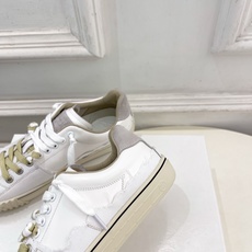Maison Margiela· 马吉拉26𝐬𝐬 2026春夏新品 MM6马吉拉休闲低帮帆布鞋 绑带德训鞋 ————— Maison Margiela· 马吉拉26𝐬𝐬 2026春夏新品 MM6马吉拉休闲低帮帆布鞋 绑带德训鞋 —————