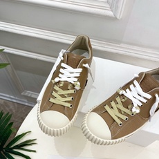 Maison Margiela· 马吉拉26𝐬𝐬 2026春夏新品 MM6马吉拉休闲低帮帆布鞋 绑带德训鞋 ————— Maison Margiela· 马吉拉26𝐬𝐬 2026春夏新品 MM6马吉拉休闲低帮帆布鞋 绑带德训鞋 —————