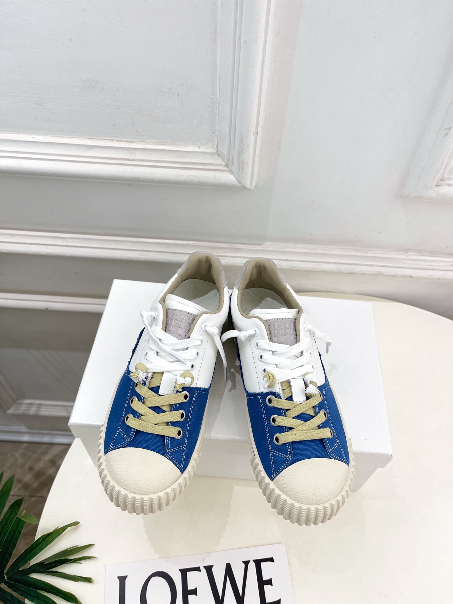 Maison Margiela· 马吉拉26𝐬𝐬  2026春夏新品 MM6马吉拉休闲低帮帆布鞋 绑带德训鞋 —————