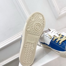 Maison Margiela· 马吉拉26𝐬𝐬 2026春夏新品 MM6马吉拉休闲低帮帆布鞋 绑带德训鞋 ————— Maison Margiela· 马吉拉26𝐬𝐬 2026春夏新品 MM6马吉拉休闲低帮帆布鞋 绑带德训鞋 —————