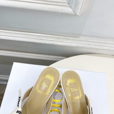 Dior | 迪奥 26𝐬𝐬 🧡💚2026春夏新品 顶级版本⚠️ 专柜主打新款 J'Adior刺绣饰带蝴蝶结猫跟 Dior | 迪奥 26𝐬𝐬 🧡💚2026春夏新品 顶级版本⚠️ 专柜主打新款 J'Adior刺绣饰带蝴蝶结猫跟
