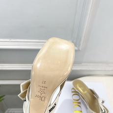 Dior | 迪奥 26𝐬𝐬 🧡💚2026春夏新品 顶级版本⚠️ 专柜主打新款 J'Adior刺绣饰带蝴蝶结猫跟 Dior | 迪奥 26𝐬𝐬 🧡💚2026春夏新品 顶级版本⚠️ 专柜主打新款 J'Adior刺绣饰带蝴蝶结猫跟