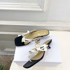 Dior | 迪奥 26𝐬𝐬 🧡💚2026春夏新品 顶级版本⚠️ 专柜主打新款 J'Adior刺绣饰带蝴蝶结猫跟 Dior | 迪奥 26𝐬𝐬 🧡💚2026春夏新品 顶级版本⚠️ 专柜主打新款 J'Adior刺绣饰带蝴蝶结猫跟
