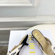 Dior | 迪奥 26𝐬𝐬 🧡💚2026春夏新品 顶级版本⚠️ 专柜主打新款 J'Adior刺绣饰带蝴蝶结猫跟 Dior | 迪奥 26𝐬𝐬 🧡💚2026春夏新品 顶级版本⚠️ 专柜主打新款 J'Adior刺绣饰带蝴蝶结猫跟