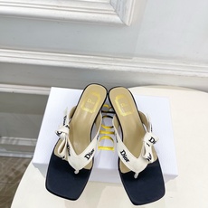 Dior | 迪奥 26𝐬𝐬 🧡💚2026春夏新品 顶级版本⚠️ 专柜主打新款 J'Adior刺绣饰带蝴蝶结猫跟 Dior | 迪奥 26𝐬𝐬 🧡💚2026春夏新品 顶级版本⚠️ 专柜主打新款 J'Adior刺绣饰带蝴蝶结猫跟