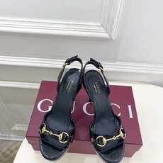 Gucci | 古驰 26𝐬𝐬 ⭐️ G家 主打系列终于面世,狠货值得期待!原有的经典 创造新设计 ✨ ❥2026 Gucci | 古驰 26𝐬𝐬 ⭐️ G家 主打系列终于面世,狠货值得期待!原有的经典 创造新设计 ✨ ❥2026