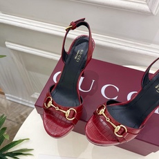 Gucci | 古驰 26𝐬𝐬 ⭐️ G家 主打系列终于面世,狠货值得期待!原有的经典 创造新设计 ✨ ❥2026 Gucci | 古驰 26𝐬𝐬 ⭐️ G家 主打系列终于面世,狠货值得期待!原有的经典 创造新设计 ✨ ❥2026