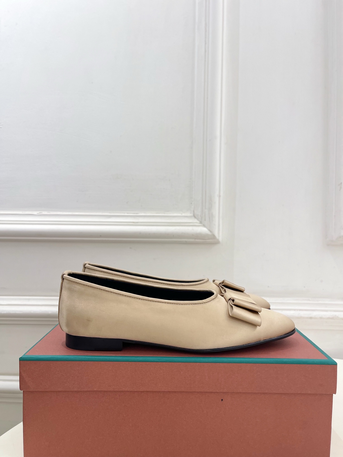 Loro Piana 乐悠翩雅 26𝐬𝐬 🌸 2026春夏新品 代购级别 LP蝴蝶结平底芭蕾鞋 ————————— LP Loro Piana 乐悠翩雅 26𝐬𝐬 🌸 2026春夏新品 代购级别 LP蝴蝶结平底芭蕾鞋 ————————— LP