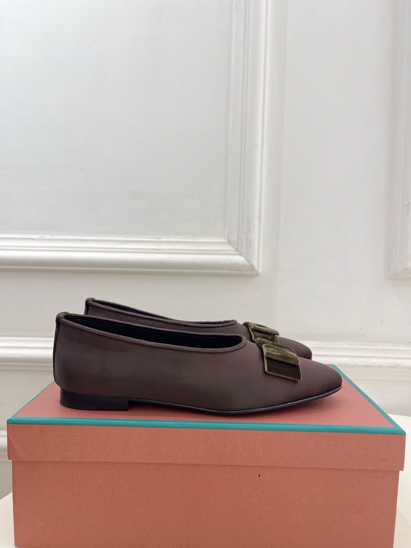 Loro Piana 乐悠翩雅 26𝐬𝐬 🌸 2026春夏新品 代购级别 LP蝴蝶结平底芭蕾鞋 ————————— LP Loro Piana 乐悠翩雅 26𝐬𝐬 🌸 2026春夏新品 代购级别 LP蝴蝶结平底芭蕾鞋 ————————— LP