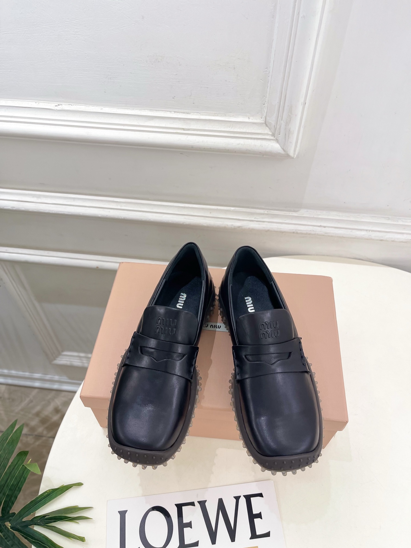 Miu Miu | 缪缪 26𝐬𝐬 🖤2026早秋新品 专柜主打最新走秀款 复古厚底休闲乐福鞋 火爆上新! 🍒BS缪家 Miu Miu | 缪缪 26𝐬𝐬 🖤2026早秋新品 专柜主打最新走秀款 复古厚底休闲乐福鞋 火爆上新! 🍒BS缪家