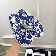 𝐂𝐇𝐀𝐍𝐄𝐋 | 小香 26𝐬𝐬 🦋2026 春夏新品 专柜经典走秀款 小香双C链条印花夹脚人字拖鞋 系列上新〰 𝐂𝐇𝐀𝐍𝐄𝐋 | 小香 26𝐬𝐬 🦋2026 春夏新品 专柜经典走秀款 小香双C链条印花夹脚人字拖鞋 系列上新〰
