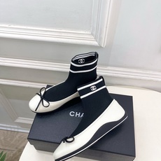 𝐂𝐇𝐀𝐍𝐄𝐋 | 小香 26𝐬𝐬 🦋2026 春夏新品 专柜经典走秀款 小香双C拼色袜子休闲短靴 系列上新〰 🍬 𝐂𝐇𝐀𝐍𝐄𝐋 | 小香 26𝐬𝐬 🦋2026 春夏新品 专柜经典走秀款 小香双C拼色袜子休闲短靴 系列上新〰 🍬