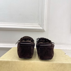 The row 2026春夏新品 复古蝴蝶结褶皱毛毛一脚蹬乐福鞋 ————————— 作为这两年最受欢迎的设计师牌,设计 The row 2026春夏新品 复古蝴蝶结褶皱毛毛一脚蹬乐福鞋 ————————— 作为这两年最受欢迎的设计师牌,设计