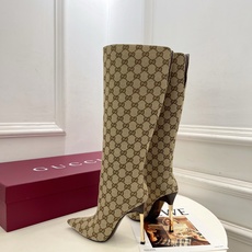 Gucci | 古驰 26𝐬𝐬 ⭐️ G家 主打系列终于面世,狠货值得期待!原有的经典 创造新设计 ✨ ❥2026 Gucci | 古驰 26𝐬𝐬 ⭐️ G家 主打系列终于面世,狠货值得期待!原有的经典 创造新设计 ✨ ❥2026