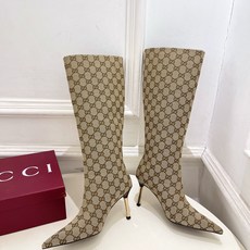 Gucci | 古驰 26𝐬𝐬 ⭐️ G家 主打系列终于面世,狠货值得期待!原有的经典 创造新设计 ✨ ❥2026 Gucci | 古驰 26𝐬𝐬 ⭐️ G家 主打系列终于面世,狠货值得期待!原有的经典 创造新设计 ✨ ❥2026