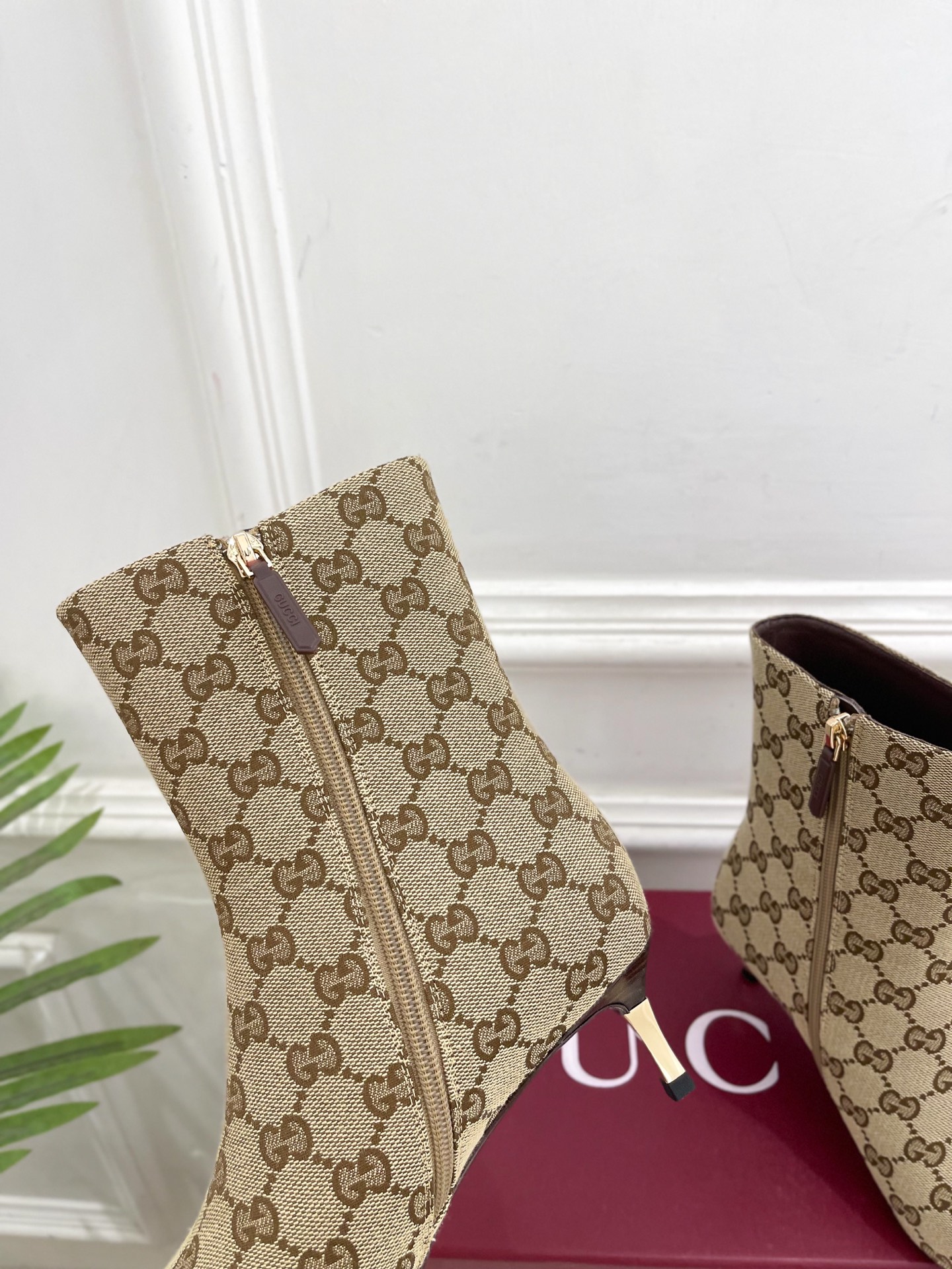 Gucci |  古驰  26𝐬𝐬  ⭐️ G家 主打系列终于面世，狠货值得期待！原有的经典 创造新设计 ✨ ❥2026