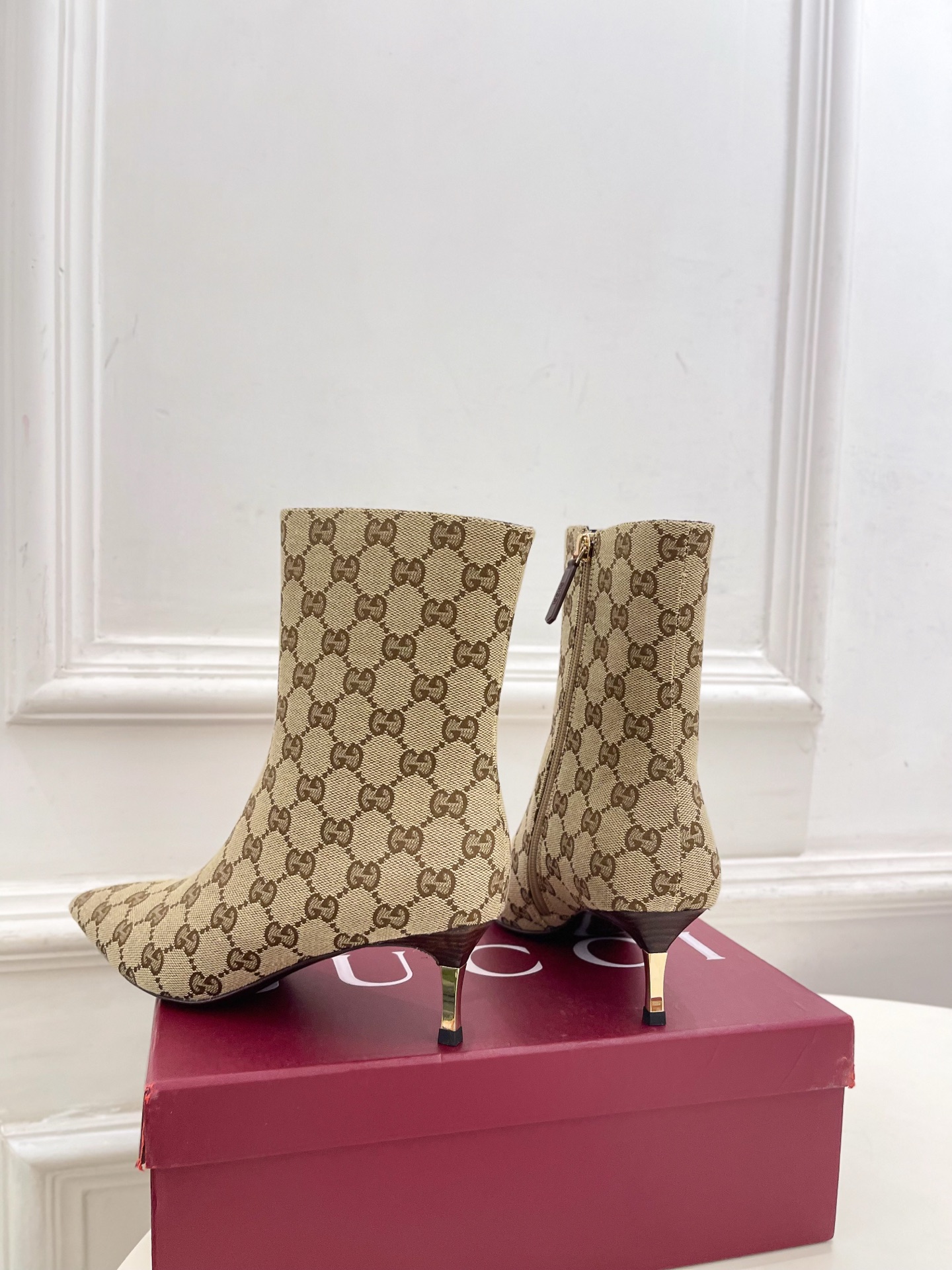 Gucci |  古驰  26𝐬𝐬  ⭐️ G家 主打系列终于面世，狠货值得期待！原有的经典 创造新设计 ✨ ❥2026