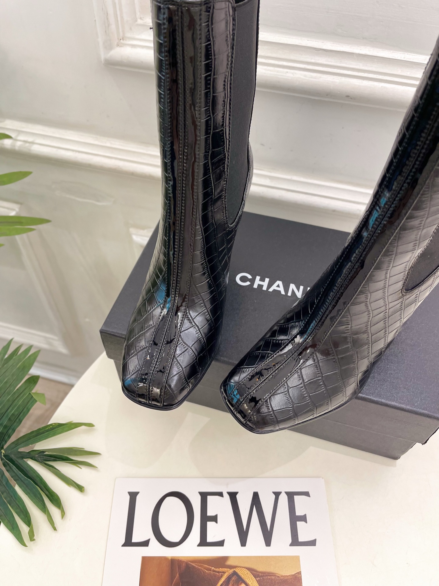 𝐂𝐇𝐀𝐍𝐄𝐋 | 小香 26𝐬𝐬 🦋2026 春夏新品 专柜经典走秀款 小香双C拼色切尔西高跟短靴 系列上新〰 𝐂𝐇𝐀𝐍𝐄𝐋 | 小香 26𝐬𝐬 🦋2026 春夏新品 专柜经典走秀款 小香双C拼色切尔西高跟短靴 系列上新〰