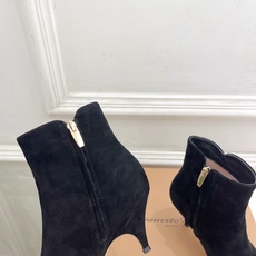 Gianvito Rossi|吉安维托·罗西 26𝐬𝐬 2026秋冬新品 GR复古尖头侧拉链高跟短靴 火爆上新! 这鞋 Gianvito Rossi|吉安维托·罗西 26𝐬𝐬 2026秋冬新品 GR复古尖头侧拉链高跟短靴 火爆上新! 这鞋