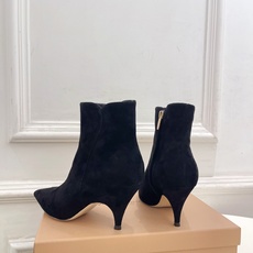 Gianvito Rossi|吉安维托·罗西 26𝐬𝐬 2026秋冬新品 GR复古尖头侧拉链高跟短靴 火爆上新! 这鞋 Gianvito Rossi|吉安维托·罗西 26𝐬𝐬 2026秋冬新品 GR复古尖头侧拉链高跟短靴 火爆上新! 这鞋
