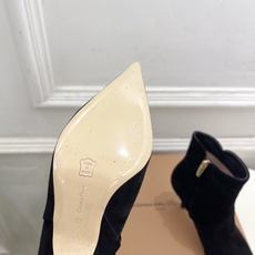 Gianvito Rossi|吉安维托·罗西 26𝐬𝐬 2026秋冬新品 GR复古尖头侧拉链高跟短靴 火爆上新! 这鞋 Gianvito Rossi|吉安维托·罗西 26𝐬𝐬 2026秋冬新品 GR复古尖头侧拉链高跟短靴 火爆上新! 这鞋