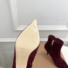 Gianvito Rossi|吉安维托·罗西 26𝐬𝐬 2026秋冬新品 GR复古尖头侧拉链高跟短靴 火爆上新! 这鞋 Gianvito Rossi|吉安维托·罗西 26𝐬𝐬 2026秋冬新品 GR复古尖头侧拉链高跟短靴 火爆上新! 这鞋