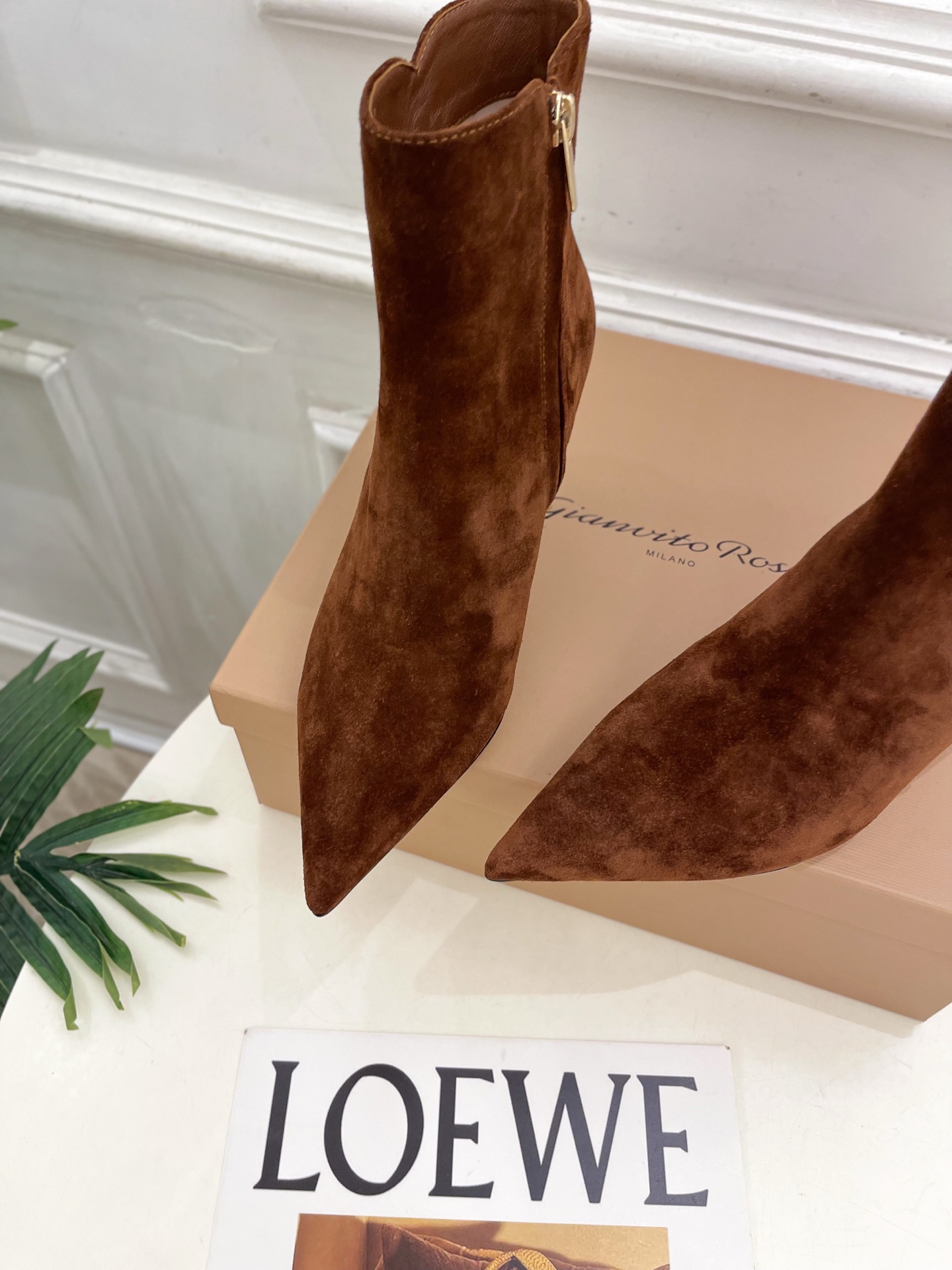 Gianvito Rossi|吉安维托·罗西 26𝐬𝐬 2026秋冬新品 GR复古尖头侧拉链高跟短靴 火爆上新! 这鞋 Gianvito Rossi|吉安维托·罗西 26𝐬𝐬 2026秋冬新品 GR复古尖头侧拉链高跟短靴 火爆上新! 这鞋