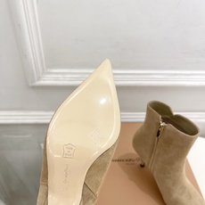 Gianvito Rossi|吉安维托·罗西 26𝐬𝐬 2026秋冬新品 GR复古尖头侧拉链高跟短靴 火爆上新! 这鞋 Gianvito Rossi|吉安维托·罗西 26𝐬𝐬 2026秋冬新品 GR复古尖头侧拉链高跟短靴 火爆上新! 这鞋