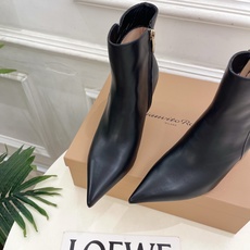 Gianvito Rossi|吉安维托·罗西 26𝐬𝐬 2026秋冬新品 GR复古尖头侧拉链高跟短靴 火爆上新! 这鞋 Gianvito Rossi|吉安维托·罗西 26𝐬𝐬 2026秋冬新品 GR复古尖头侧拉链高跟短靴 火爆上新! 这鞋