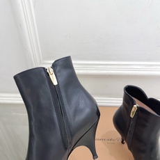 Gianvito Rossi|吉安维托·罗西 26𝐬𝐬 2026秋冬新品 GR复古尖头侧拉链高跟短靴 火爆上新! 这鞋 Gianvito Rossi|吉安维托·罗西 26𝐬𝐬 2026秋冬新品 GR复古尖头侧拉链高跟短靴 火爆上新! 这鞋