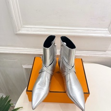 🐎𝐇𝐄𝐑𝐌𝐄* 爱玛仕 26𝐬𝐬 🌈专柜新款 2026秋冬新品经典Kelly扣40尖头侧拉链猫跟及踝靴 系列〰 ◽鞋面 🐎𝐇𝐄𝐑𝐌𝐄* 爱玛仕 26𝐬𝐬 🌈专柜新款 2026秋冬新品经典Kelly扣40尖头侧拉链猫跟及踝靴 系列〰 ◽鞋面