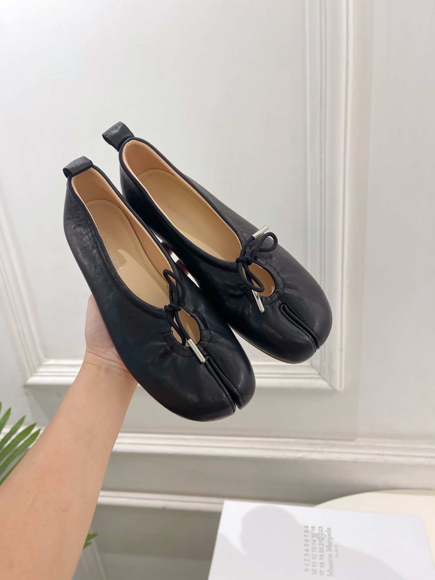 Maison Margiela· 马吉拉26𝐬𝐬 2026春夏新品MM6 蝴蝶结芭蕾舞鞋分趾单鞋———————— MM Maison Margiela· 马吉拉26𝐬𝐬 2026春夏新品MM6 蝴蝶结芭蕾舞鞋分趾单鞋———————— MM
