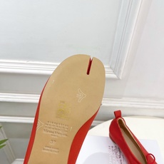 Maison Margiela· 马吉拉26𝐬𝐬 2026春夏新品MM6 蝴蝶结芭蕾舞鞋分趾单鞋———————— MM Maison Margiela· 马吉拉26𝐬𝐬 2026春夏新品MM6 蝴蝶结芭蕾舞鞋分趾单鞋———————— MM