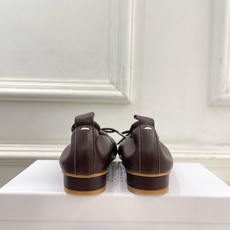 Maison Margiela· 马吉拉26𝐬𝐬 2026春夏新品MM6 蝴蝶结芭蕾舞鞋分趾单鞋———————— MM Maison Margiela· 马吉拉26𝐬𝐬 2026春夏新品MM6 蝴蝶结芭蕾舞鞋分趾单鞋———————— MM