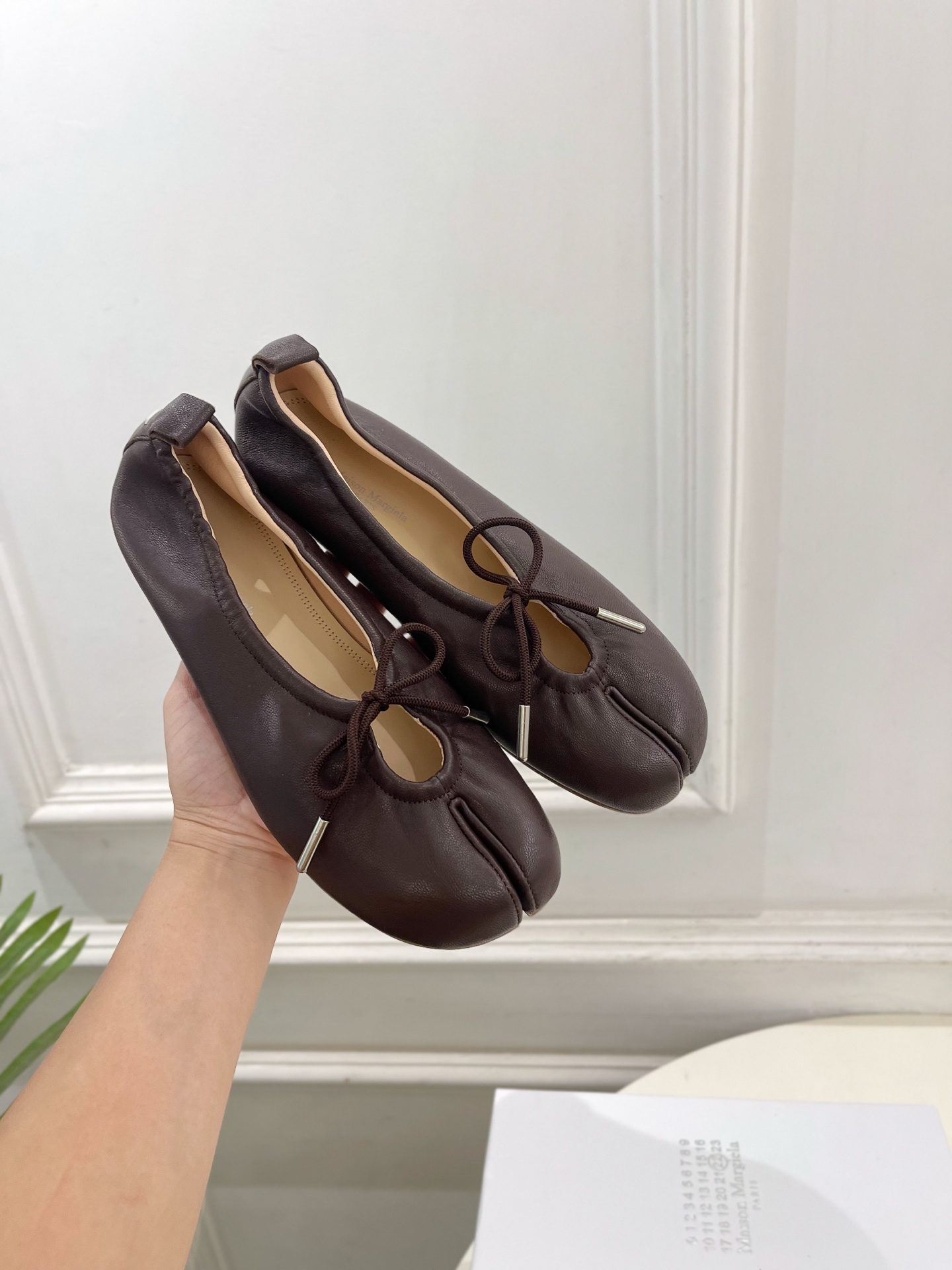 Maison Margiela· 马吉拉26𝐬𝐬 2026春夏新品MM6 蝴蝶结芭蕾舞鞋分趾单鞋———————— MM Maison Margiela· 马吉拉26𝐬𝐬 2026春夏新品MM6 蝴蝶结芭蕾舞鞋分趾单鞋———————— MM