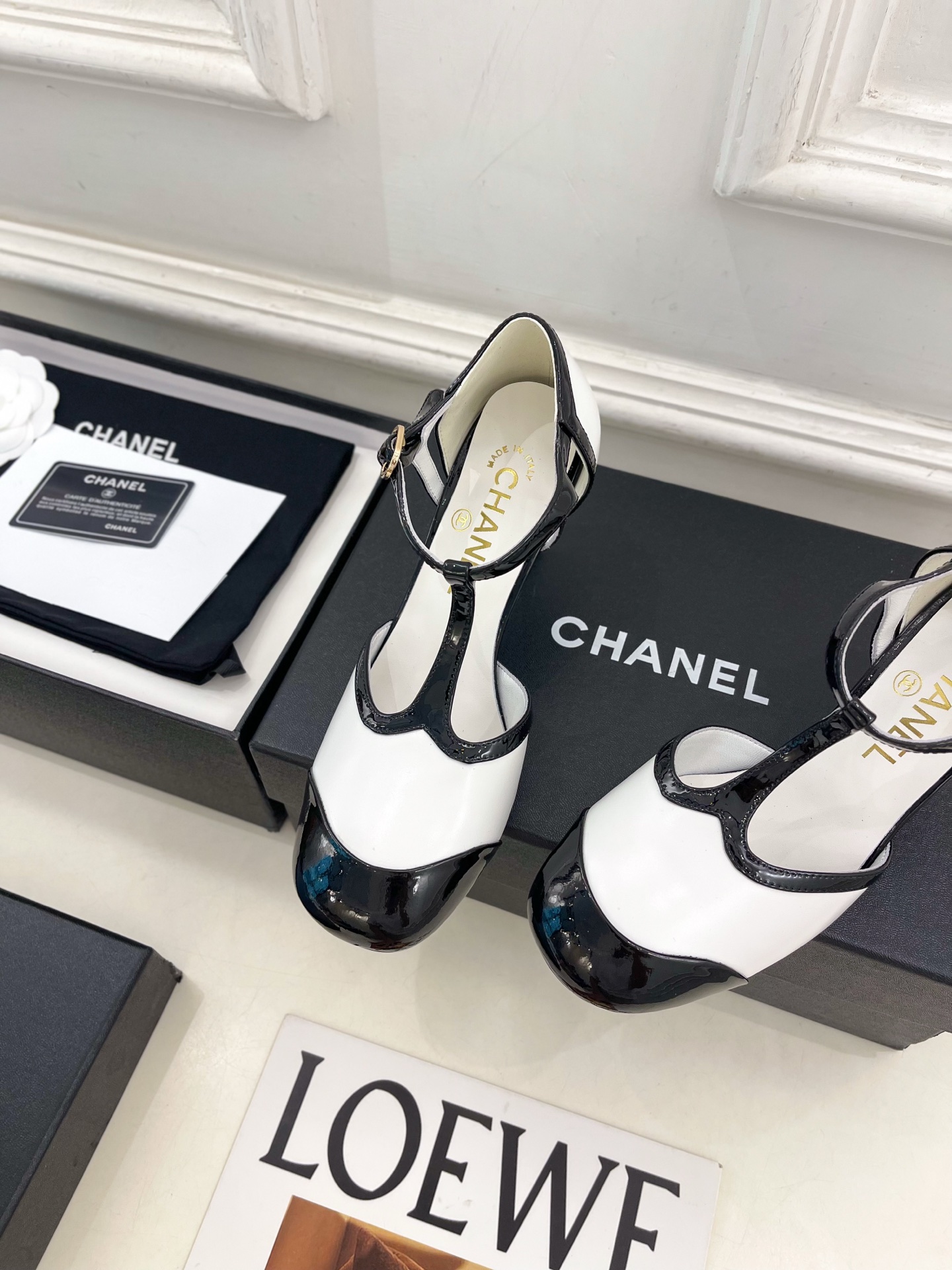 𝐂𝐇𝐀𝐍𝐄𝐋 | 小香 26𝐬𝐬 🦋2026 新品专柜经典走秀款 小香双C拼色T字带中空高跟凉鞋 系列上新〰 🍬 𝐂𝐇𝐀𝐍𝐄𝐋 | 小香 26𝐬𝐬 🦋2026 新品专柜经典走秀款 小香双C拼色T字带中空高跟凉鞋 系列上新〰 🍬