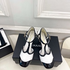 𝐂𝐇𝐀𝐍𝐄𝐋 | 小香 26𝐬𝐬 🦋2026 新品专柜经典走秀款 小香双C拼色T字带中空高跟凉鞋 系列上新〰 🍬 𝐂𝐇𝐀𝐍𝐄𝐋 | 小香 26𝐬𝐬 🦋2026 新品专柜经典走秀款 小香双C拼色T字带中空高跟凉鞋 系列上新〰 🍬