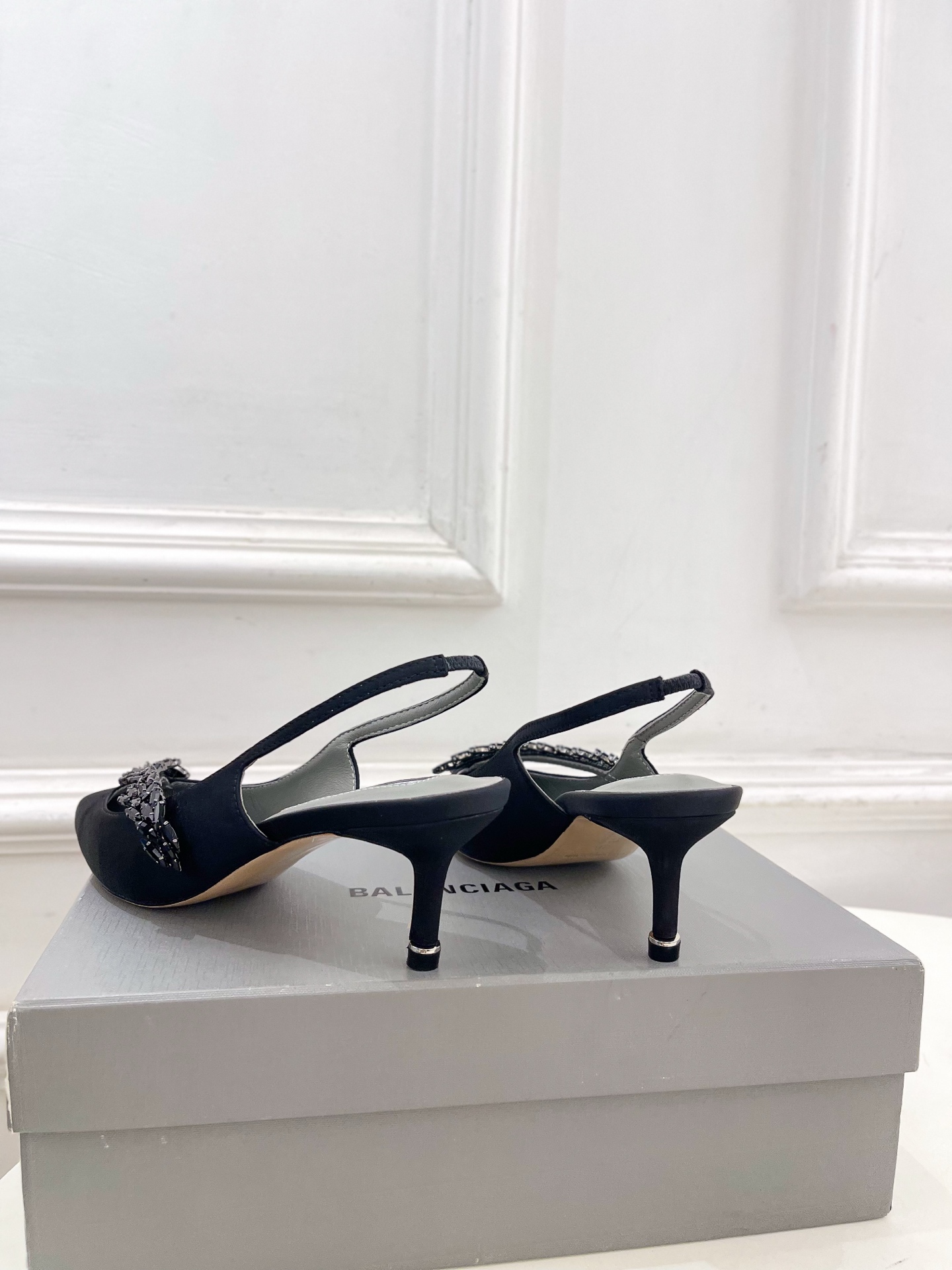 Balenciaga | 巴黎世家 26𝐬𝐬 ⭐️2026春夏新品 Balenciaga x Manolo Blah Balenciaga | 巴黎世家 26𝐬𝐬 ⭐️2026春夏新品 Balenciaga x Manolo Blah