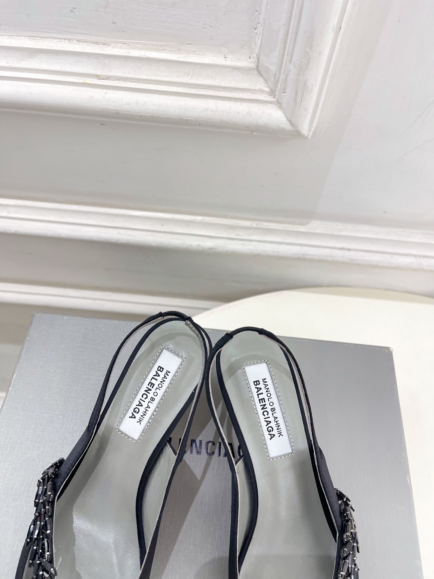 Balenciaga | 巴黎世家 26𝐬𝐬 ⭐️2026春夏新品 Balenciaga x Manolo Blah Balenciaga | 巴黎世家 26𝐬𝐬 ⭐️2026春夏新品 Balenciaga x Manolo Blah