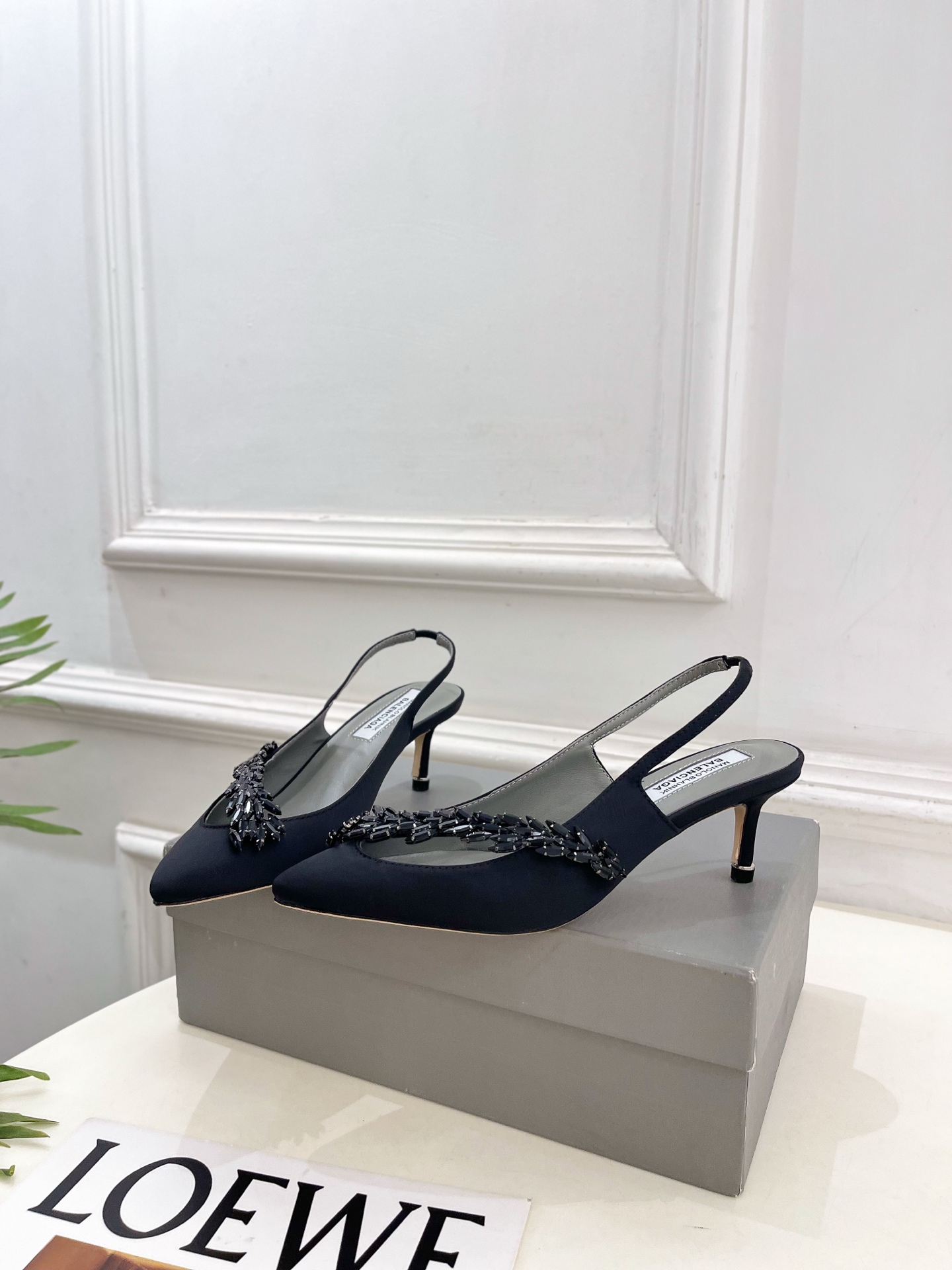 Balenciaga | 巴黎世家 26𝐬𝐬 ⭐️2026春夏新品 Balenciaga x Manolo Blah Balenciaga | 巴黎世家 26𝐬𝐬 ⭐️2026春夏新品 Balenciaga x Manolo Blah