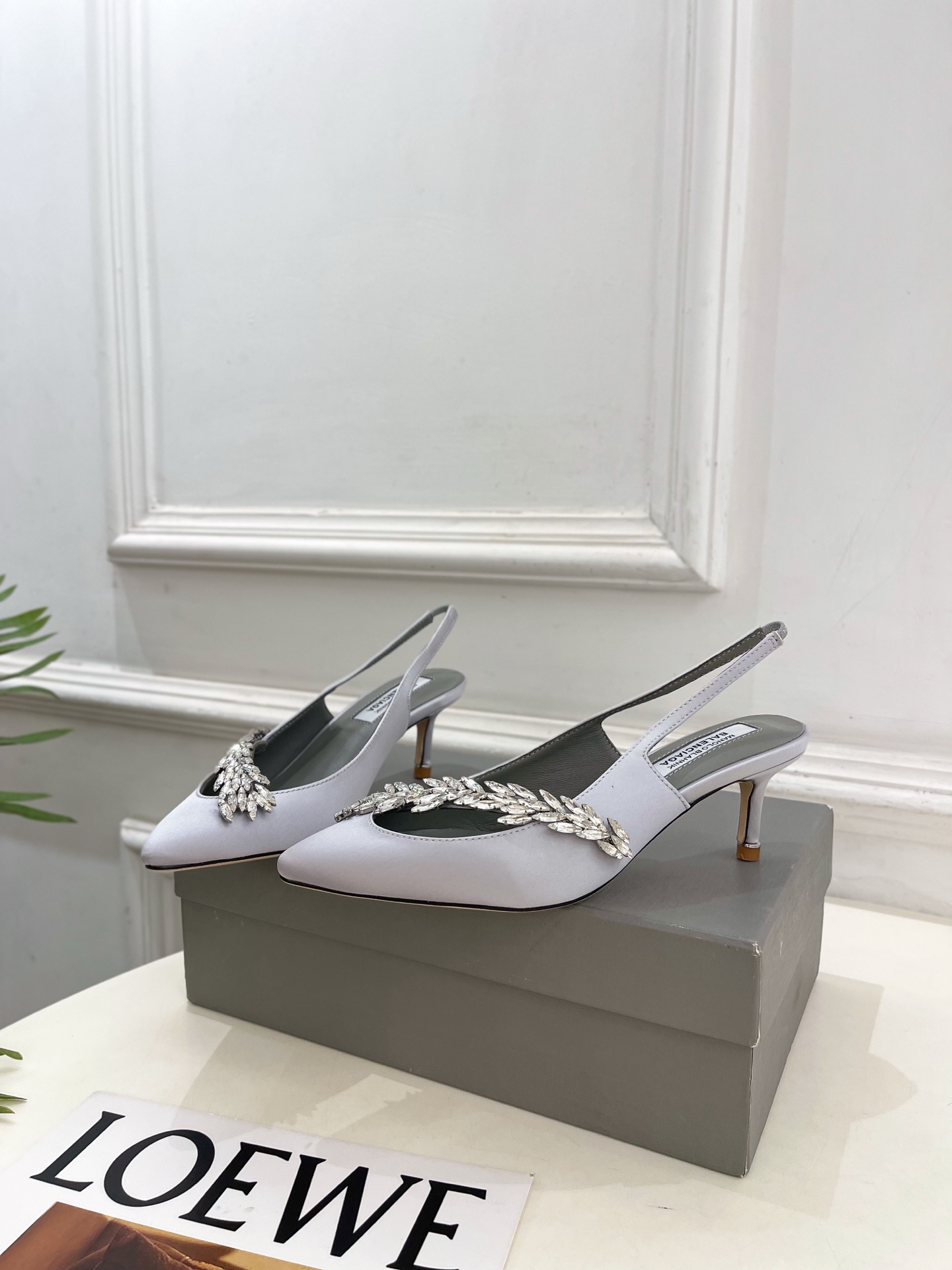 Balenciaga | 巴黎世家 26𝐬𝐬 ⭐️2026春夏新品 Balenciaga x Manolo Blah Balenciaga | 巴黎世家 26𝐬𝐬 ⭐️2026春夏新品 Balenciaga x Manolo Blah