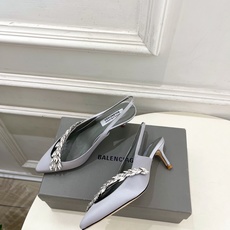 Balenciaga | 巴黎世家 26𝐬𝐬 ⭐️2026春夏新品 Balenciaga x Manolo Blah Balenciaga | 巴黎世家 26𝐬𝐬 ⭐️2026春夏新品 Balenciaga x Manolo Blah