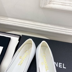 𝐂𝐇𝐀𝐍𝐄𝐋 | 小香 26𝐬𝐬 🦋2026 春夏新品 专柜经典走秀款 小香双C山茶花平底芭蕾舞鞋 系列上新〰 𝐂𝐇𝐀𝐍𝐄𝐋 | 小香 26𝐬𝐬 🦋2026 春夏新品 专柜经典走秀款 小香双C山茶花平底芭蕾舞鞋 系列上新〰