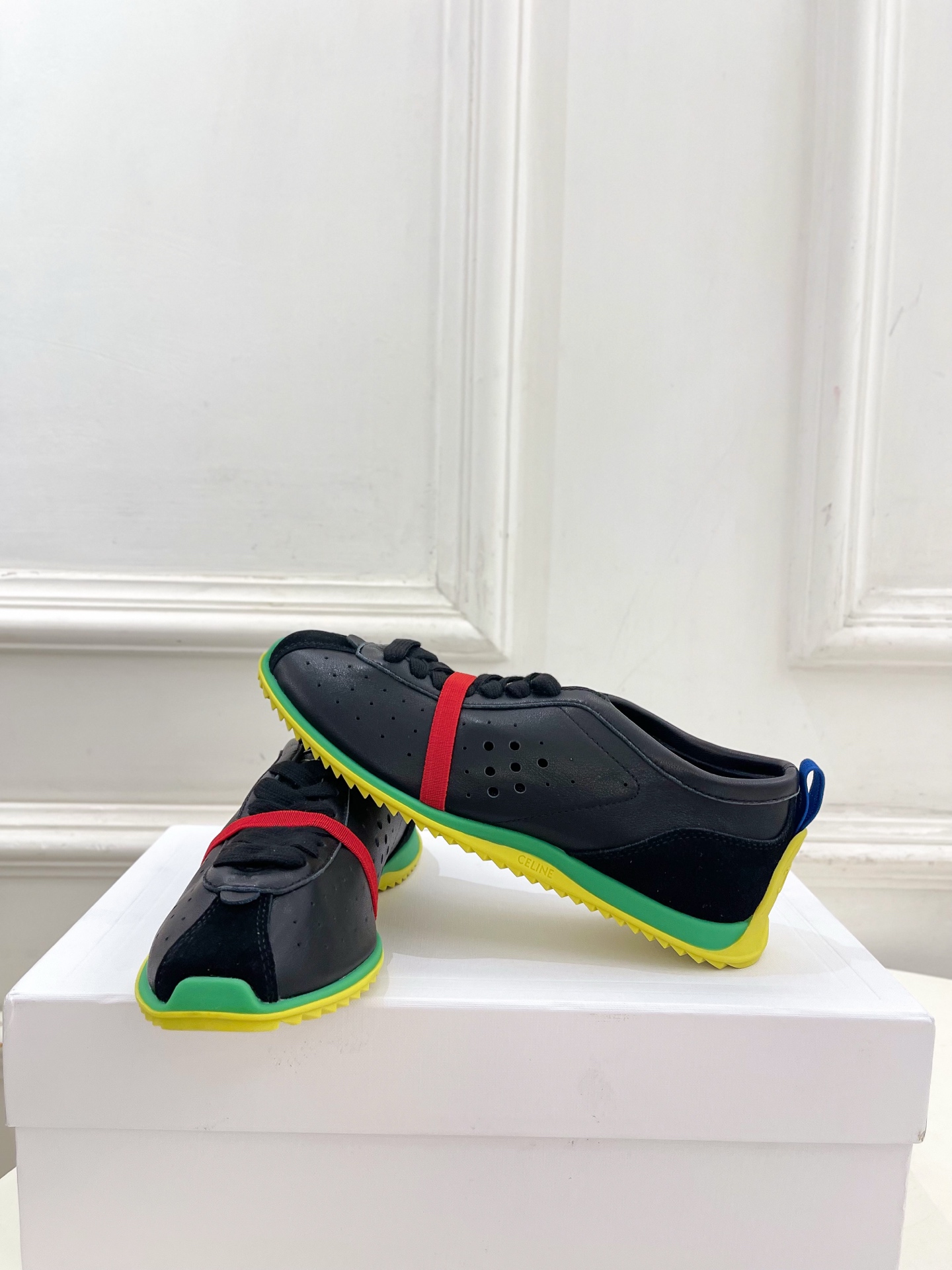 CELINE | 赛琳 26𝐬𝐬 💛2026新品 凯旋门复古镂空休闲运动鞋 上新! 🔜BS 这一季的赛琳真的是开了 CELINE | 赛琳 26𝐬𝐬 💛2026新品 凯旋门复古镂空休闲运动鞋 上新! 🔜BS 这一季的赛琳真的是开了