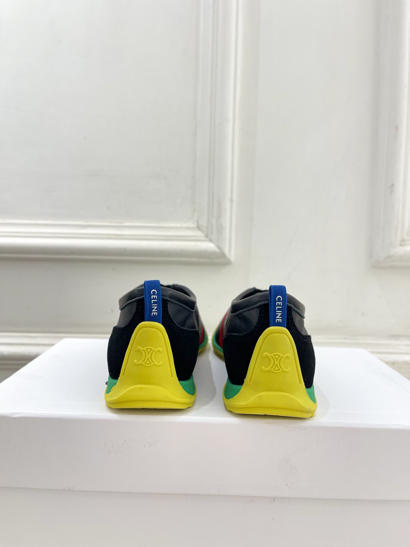 CELINE | 赛琳 26𝐬𝐬 💛2026新品 凯旋门复古镂空休闲运动鞋 上新! 🔜BS 这一季的赛琳真的是开了 CELINE | 赛琳 26𝐬𝐬 💛2026新品 凯旋门复古镂空休闲运动鞋 上新! 🔜BS 这一季的赛琳真的是开了
