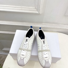 CELINE | 赛琳 26𝐬𝐬 💛2026新品 凯旋门复古镂空休闲运动鞋 上新! 🔜BS 这一季的赛琳真的是开了 CELINE | 赛琳 26𝐬𝐬 💛2026新品 凯旋门复古镂空休闲运动鞋 上新! 🔜BS 这一季的赛琳真的是开了