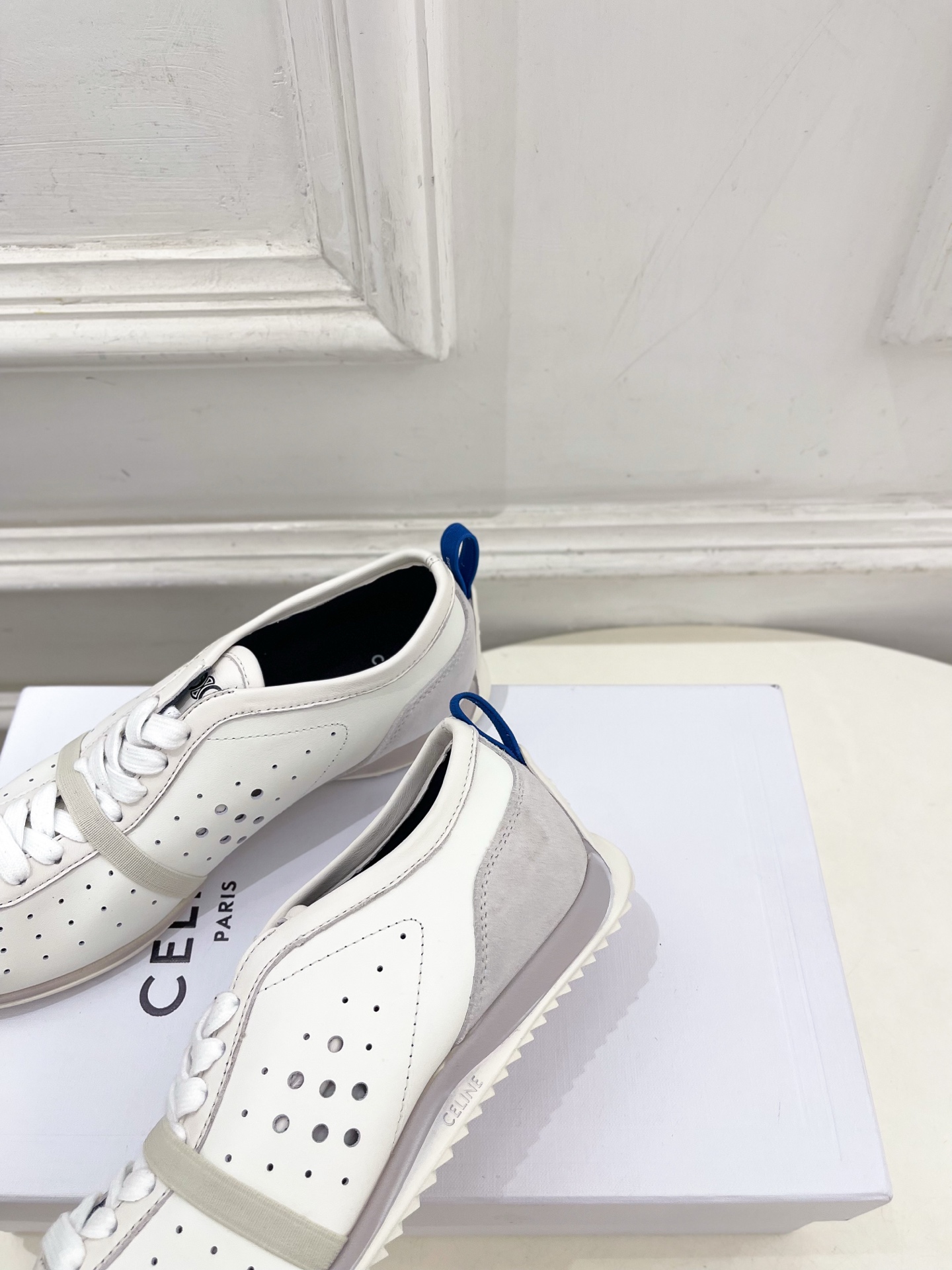 CELINE | 赛琳 26𝐬𝐬 💛2026新品 凯旋门复古镂空休闲运动鞋 上新! 🔜BS 这一季的赛琳真的是开了 CELINE | 赛琳 26𝐬𝐬 💛2026新品 凯旋门复古镂空休闲运动鞋 上新! 🔜BS 这一季的赛琳真的是开了