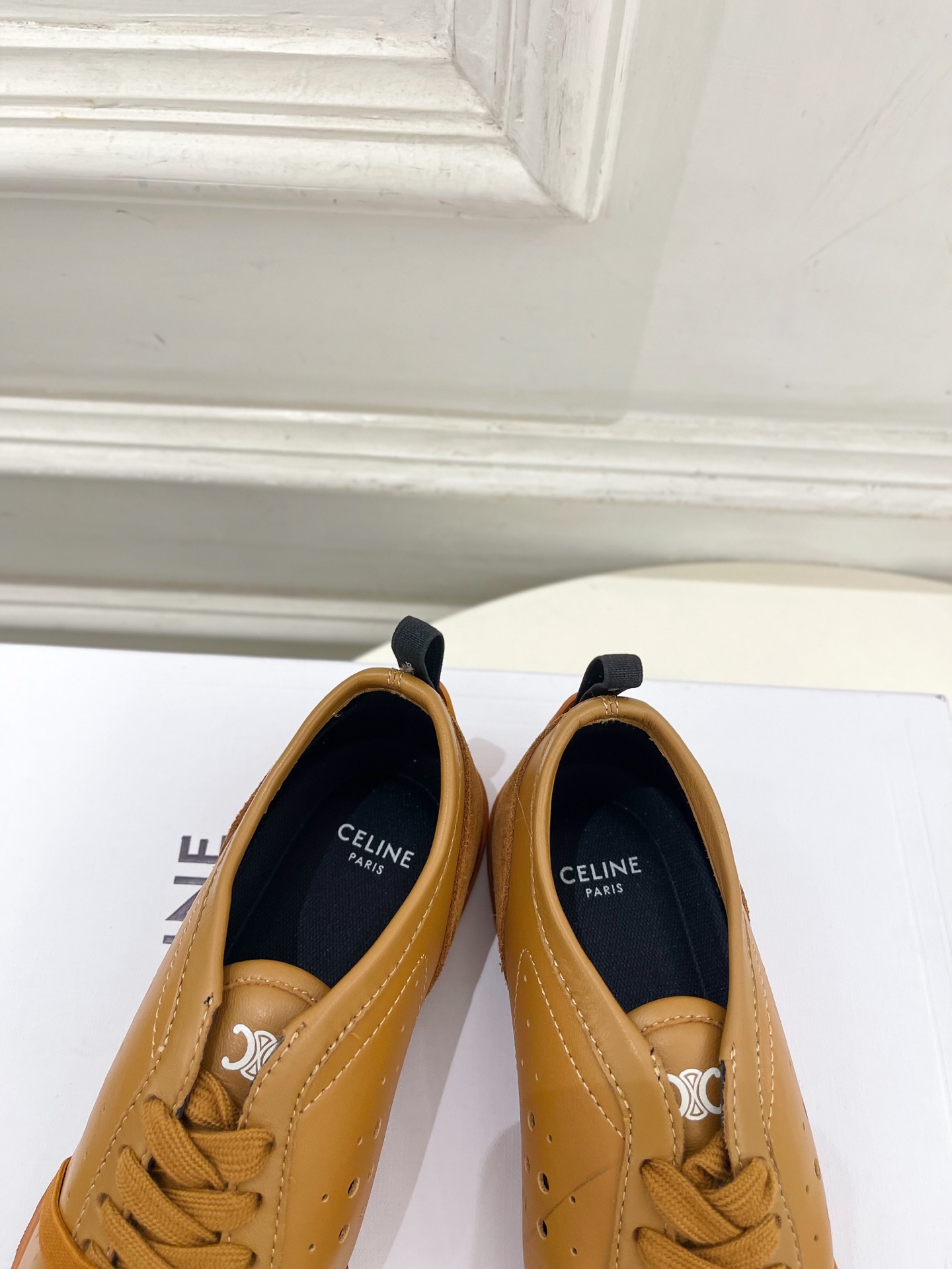 CELINE | 赛琳 26𝐬𝐬 💛2026新品 凯旋门复古镂空休闲运动鞋 上新! 🔜BS 这一季的赛琳真的是开了 CELINE | 赛琳 26𝐬𝐬 💛2026新品 凯旋门复古镂空休闲运动鞋 上新! 🔜BS 这一季的赛琳真的是开了